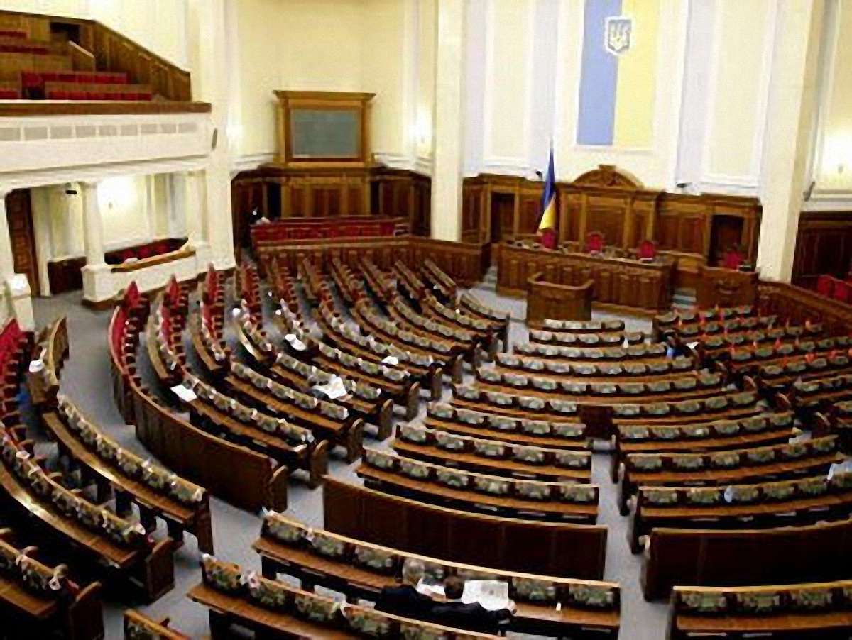 Картки відсутніх у Раді Табалових вже голосують. Фото 