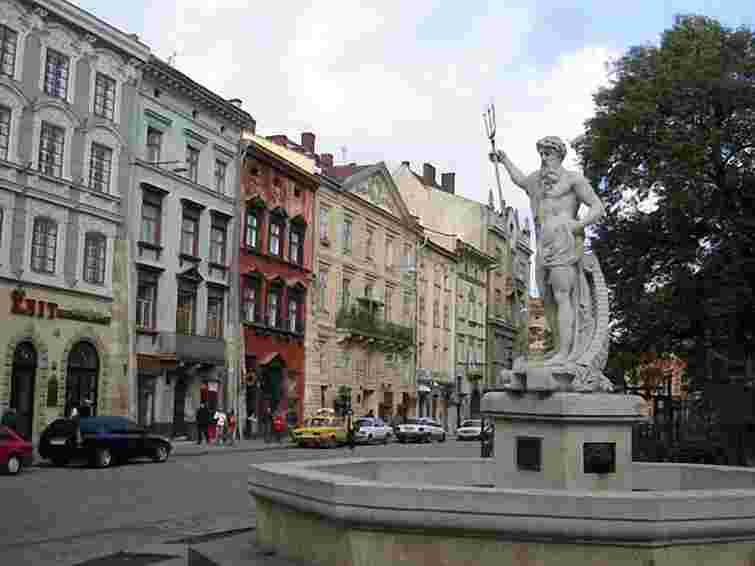 У центрі Львова зафіксували нищення пам’ятки архітектури