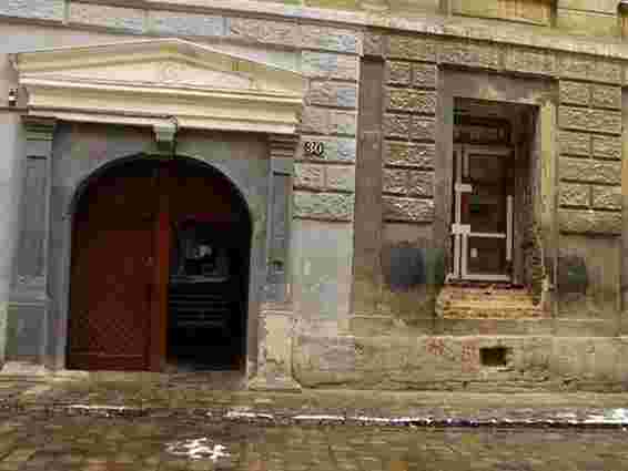 У Львові мешканці завадили домурувати сходи до пам’ятки архітектури