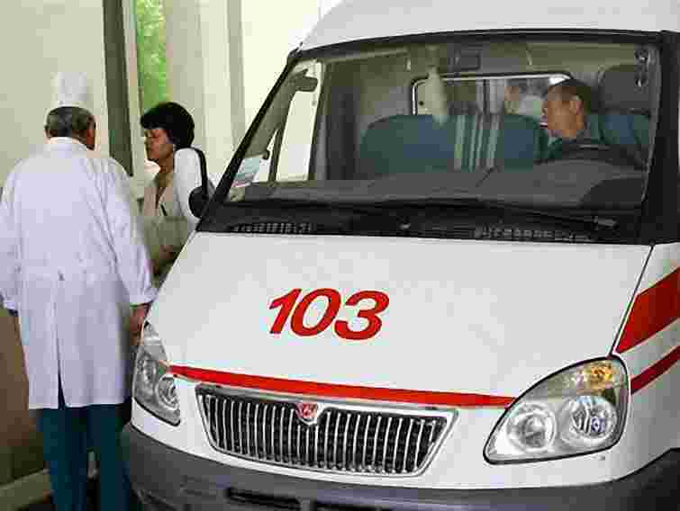 На Житомирщині жінку на операцію «швидка» везла 6 годин