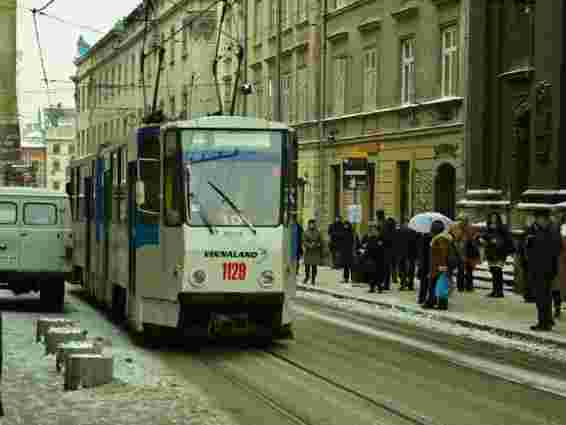 У Львові почав курсувати трамвай №10. Фото