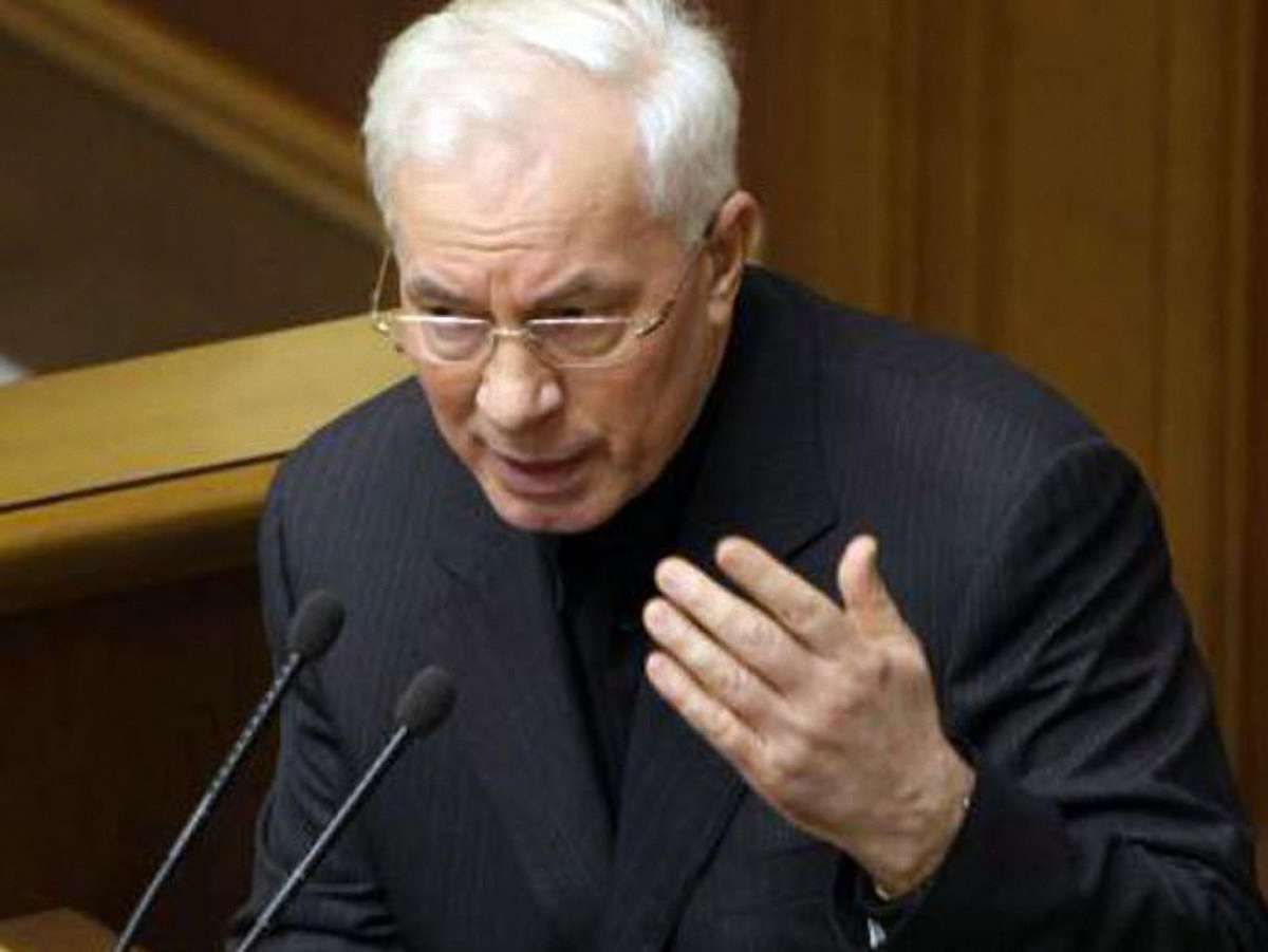 Азаров не допустить в Кабміні скиглення і бурчання