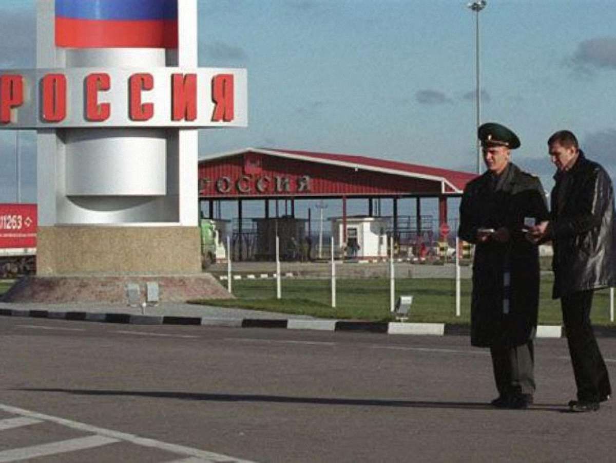 За незаконний в’їзд у Росію іноземця можуть посадити на 4 роки