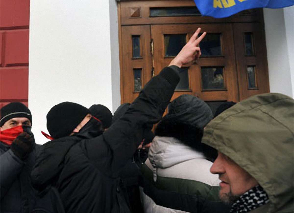 Після штурму міськради Одеси в лікарні опинилися три охоронці