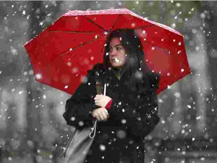 З понеділка мороз в Україні ослабне, місцями – дощ