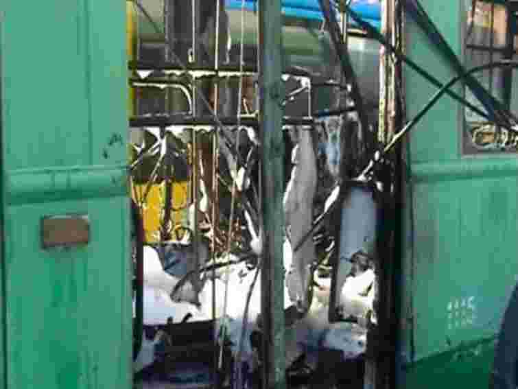 У Херсоні на маршруті загорівся тролейбус