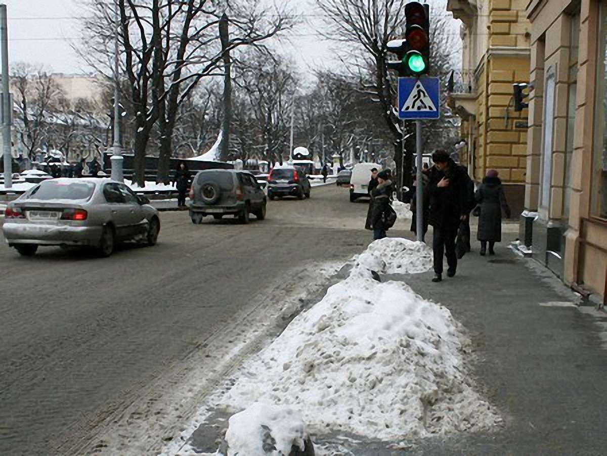 У місті є проблеми з прибиранням тротуарів, - Садовий