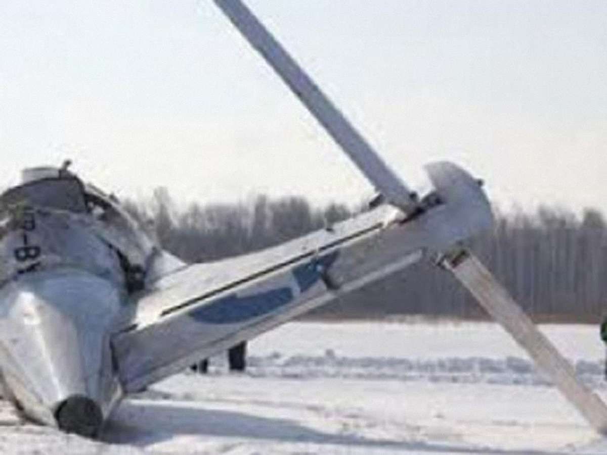 27 людей загинули під час катастрофи літака Ан-72 в Казахстані