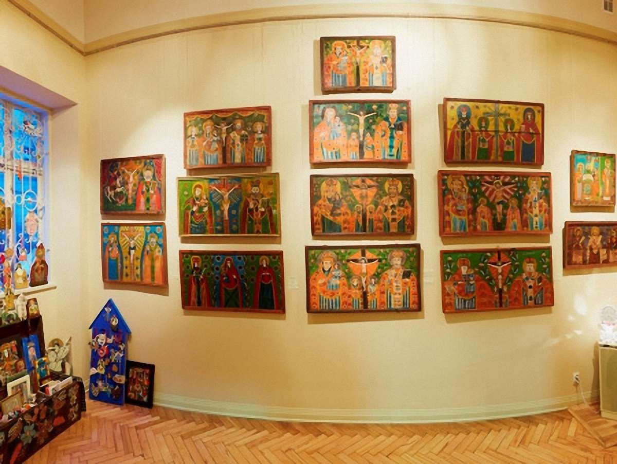 У Львові експонують давні карпатські ікони з приватних колекцій