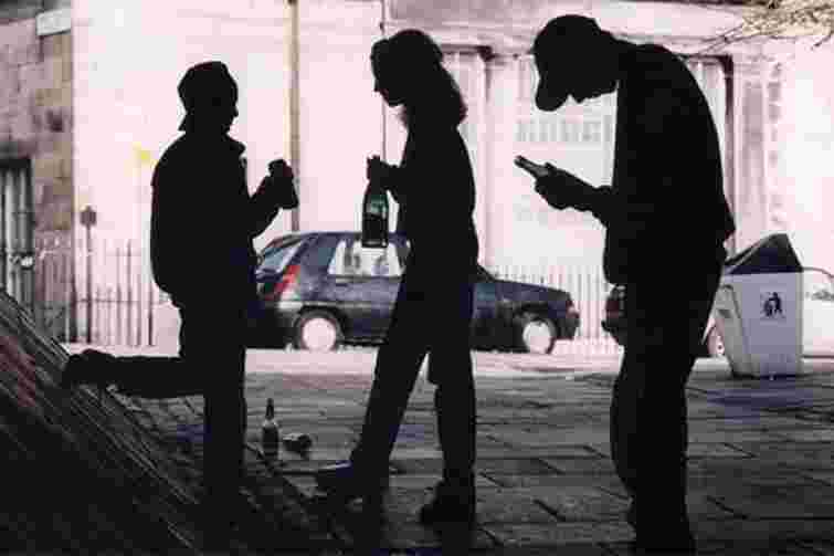 На Рівненщині підліток, напившись вина, впав у кому 