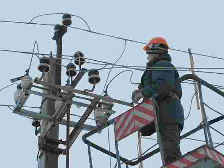 В Україні через негоду знеструмлено 27 сіл