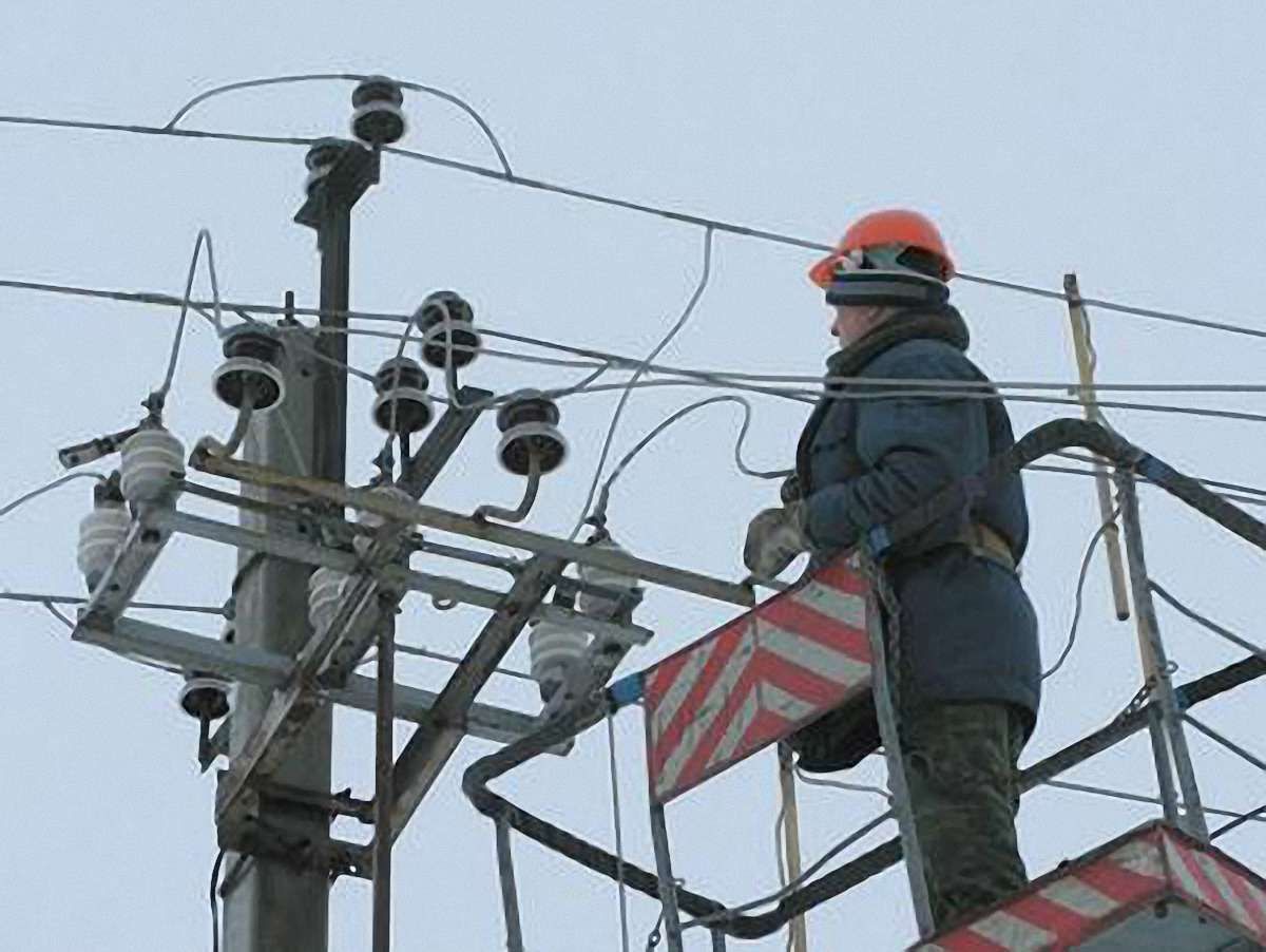 В Україні через негоду знеструмлено 27 сіл