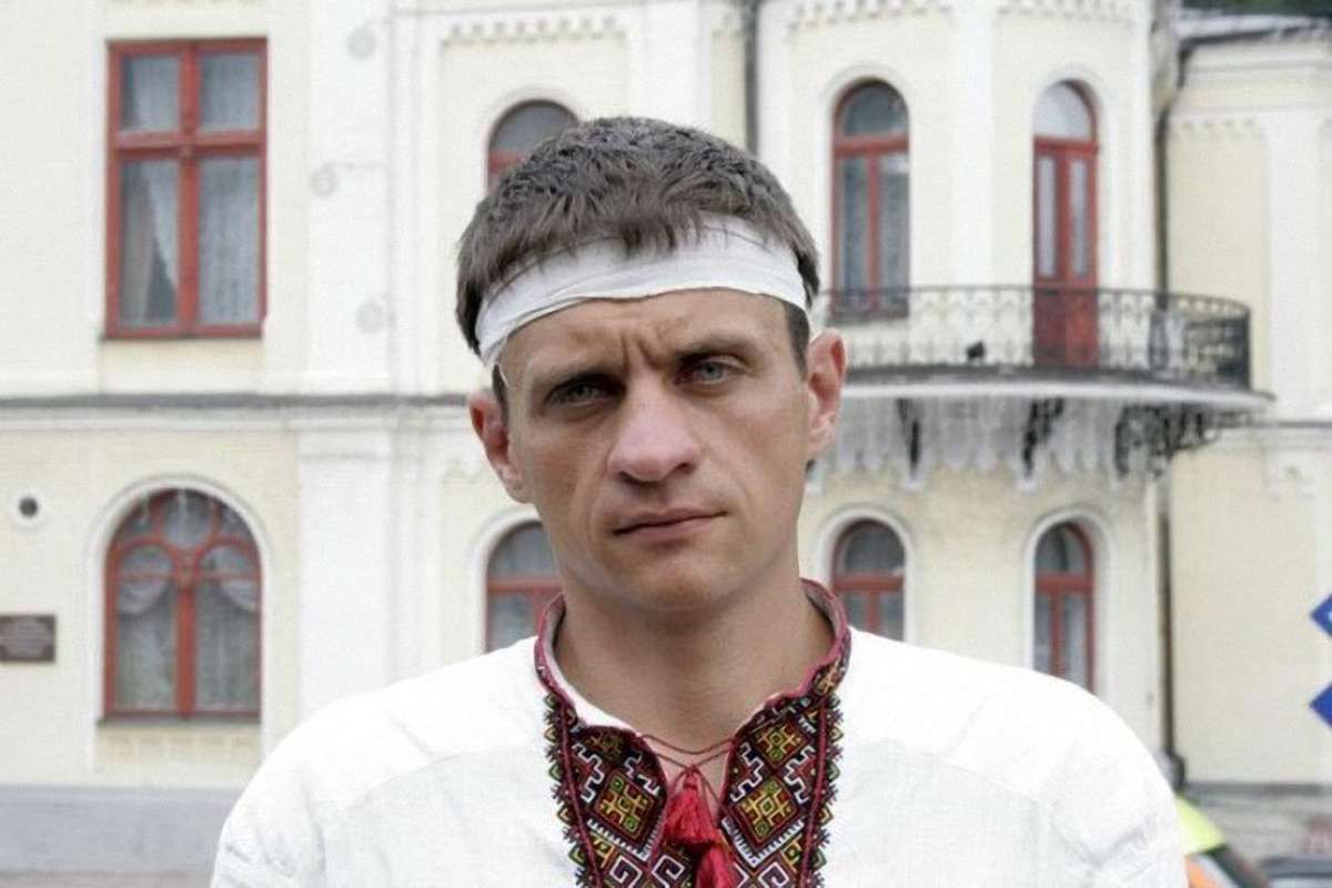 Суд оштрафував депутата облради за пошкодження майна ПР