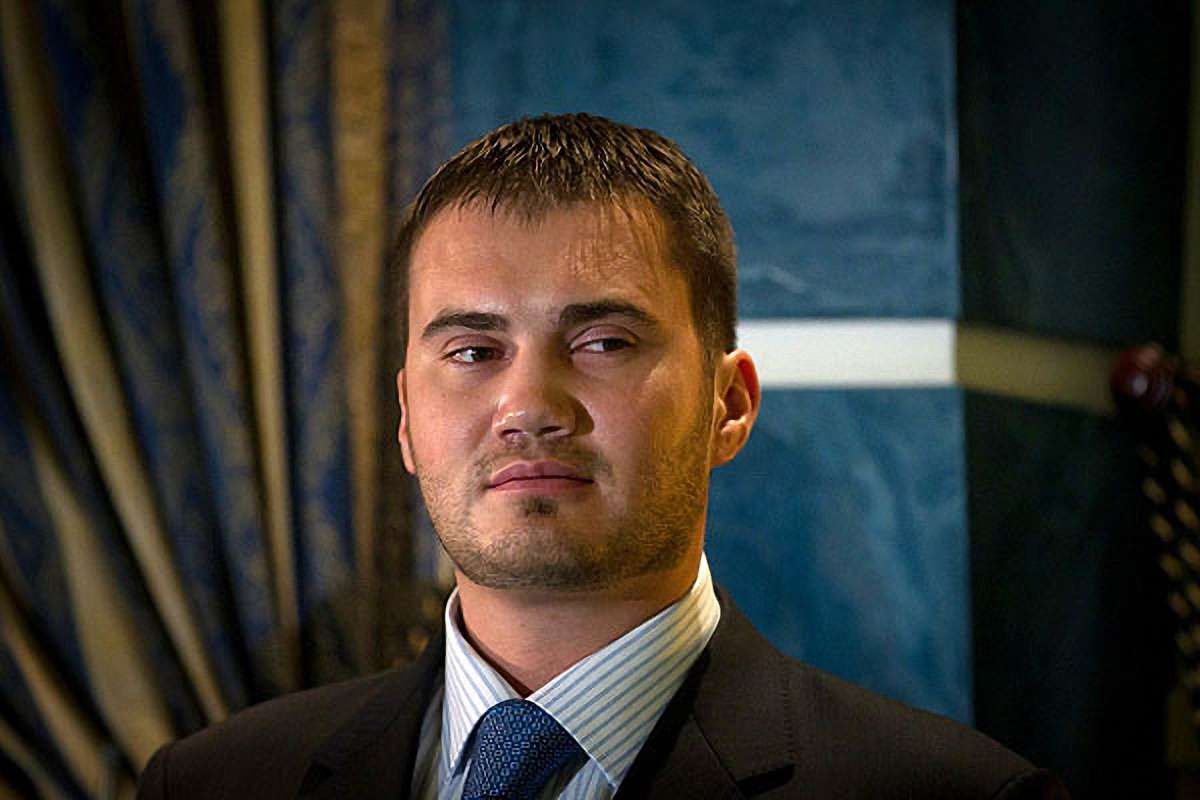 Син Януковича заперечує, що міністерства роздали близьким до «сім'ї» 
