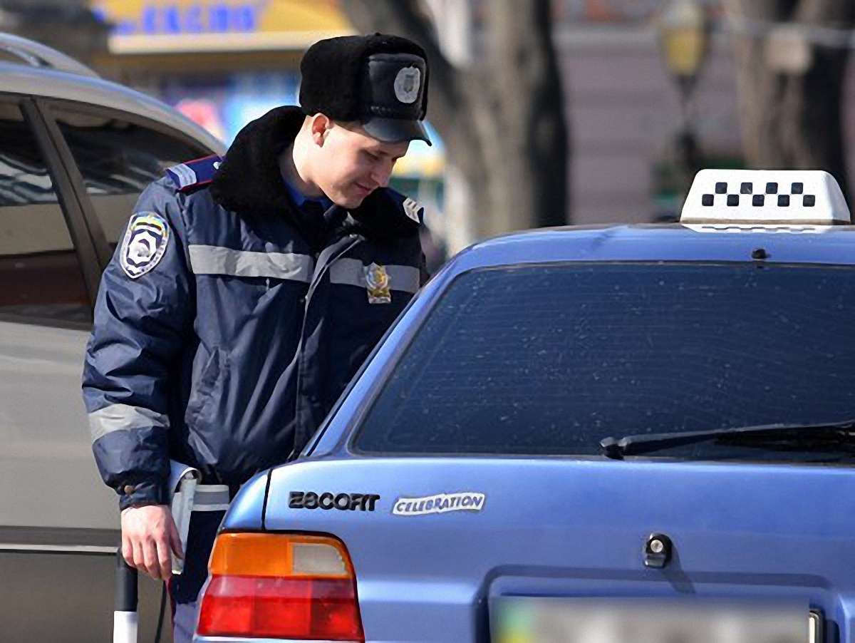 Прокуратура: ДАІ неналежно контролює громадський транспорт