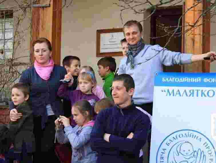 У Львові потребуючим дітям роздадуть одяг і взуття