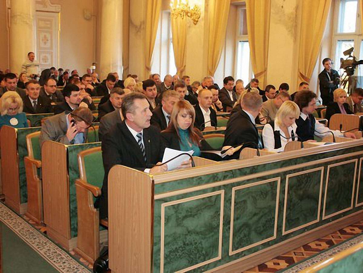 На "помийну яму" хочуть виділити 0,5 млн грн, –  депутат ЛОР
