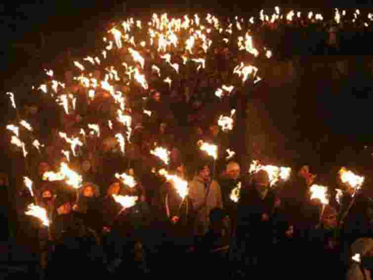 На честь Бандери Києвом завтра пройде смолоскипний марш