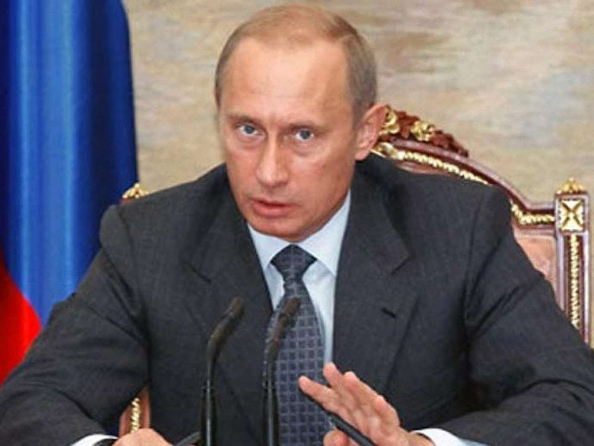 Путін вирішив, що вчити національні мови в Росії не обов’язково