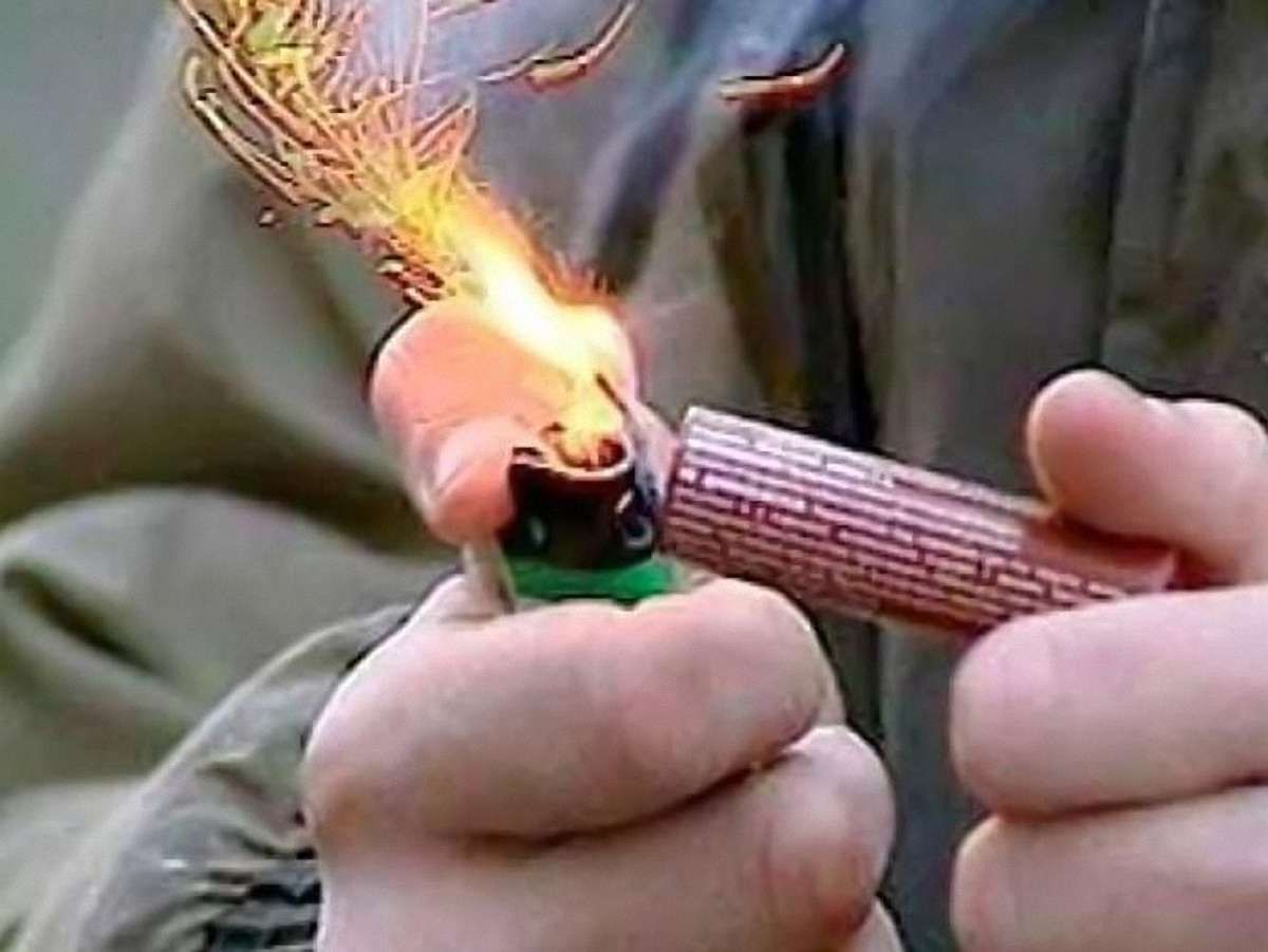 У Сумах петарда травмувала дівчині обличчя