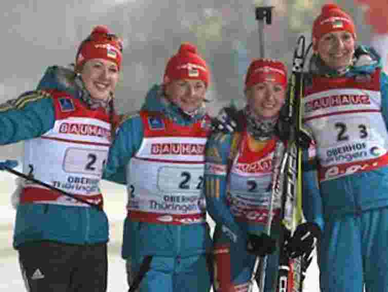 Янукович привітав біатлоністок з перемогою на етапі Кубка світу