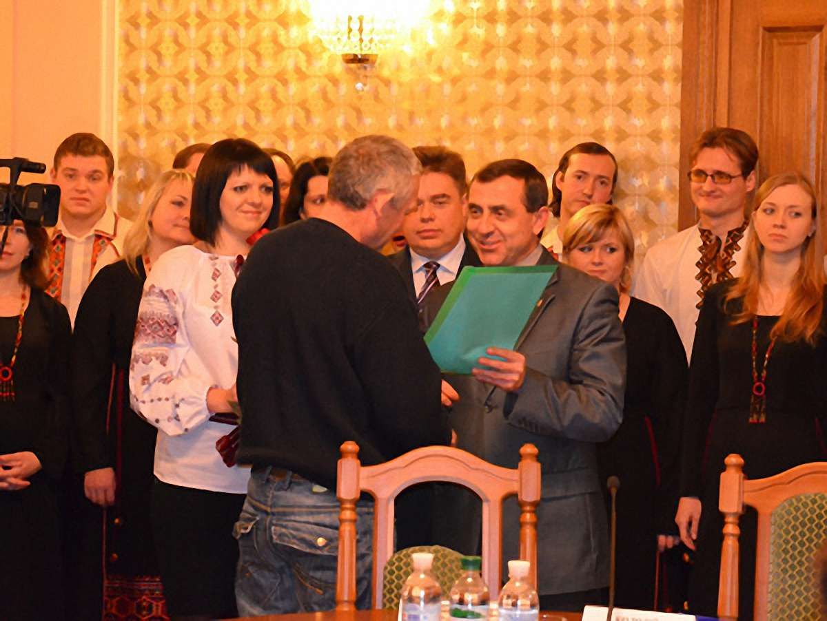 У Львові чорнобильцям і ветеранам вручили ордери на квартири