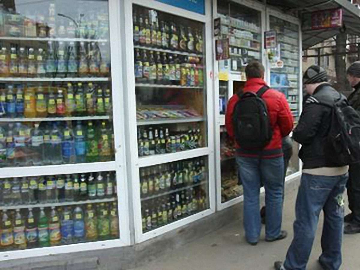 У кіосках хочуть заборонити продаж цигарок і пива