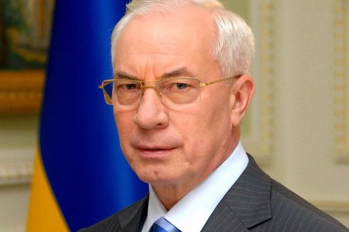 Азаров доручив підлаштувати аптеки до потреб інвалідів