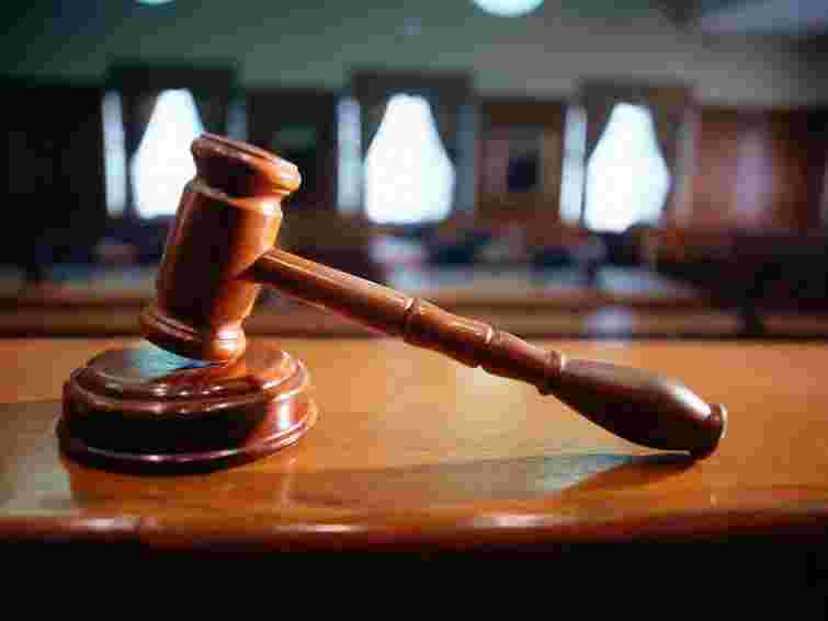 У Сумах засудили 4 осіб за малюнки Януковича з простреленою головою