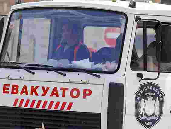 Евакуатори у Львові працюють в черговому режимі, – Автодор