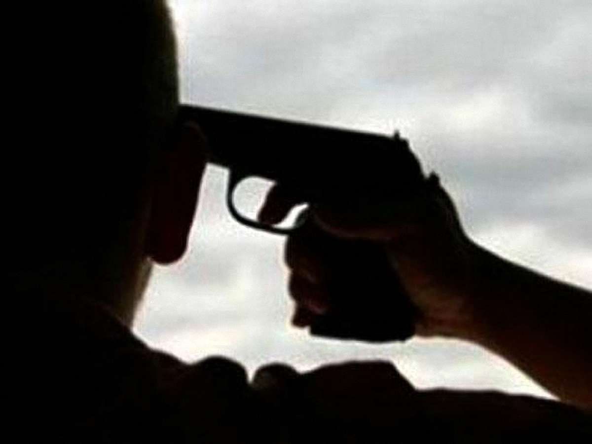 На Закарпатті солдат вистрілив собі у скроню