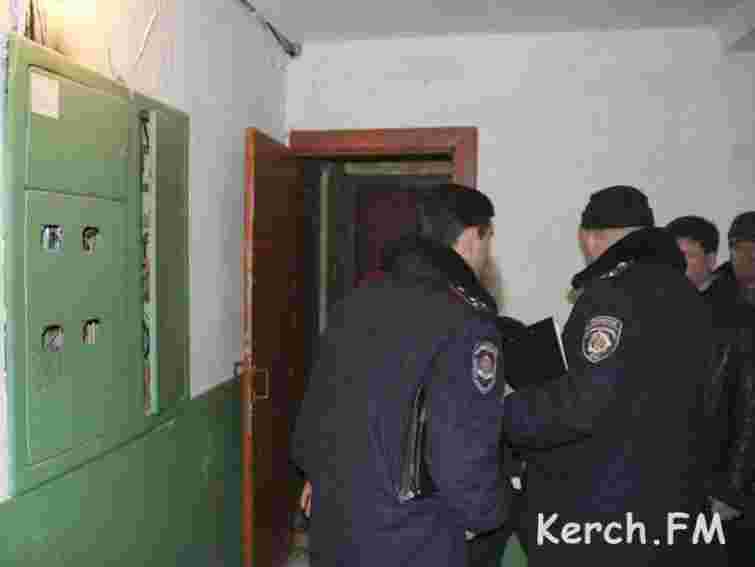 У Криму жінка вбила свою матір і двох малих дітей