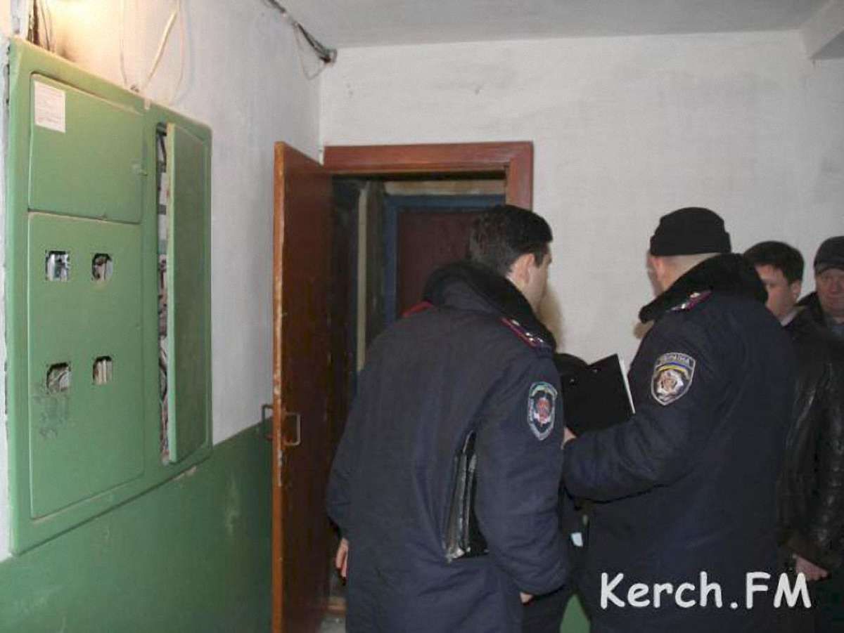 У Криму жінка вбила свою матір і двох малих дітей