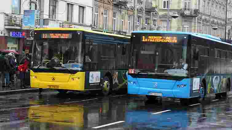 Лише два перевізники встановили навігатори на всіх автобусах