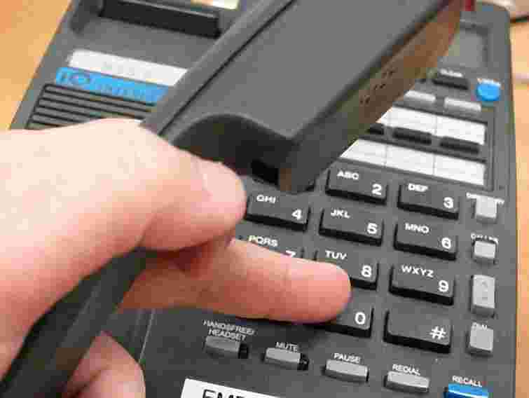 Міносвіти відкрило телефонну лінію «Зимова екзаменаційна сесія»