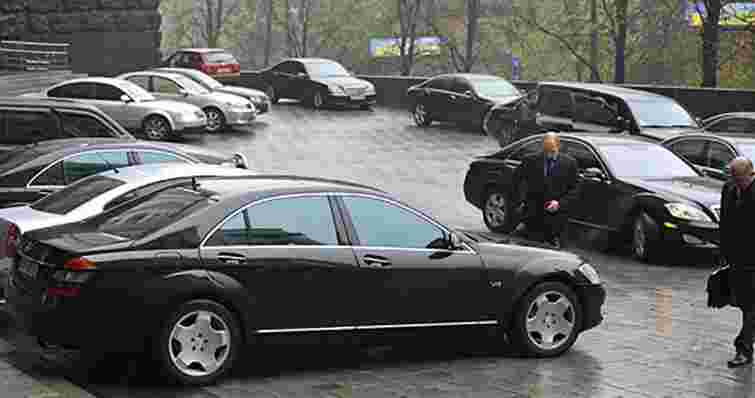 Опозиціонери хочуть оподаткувати дорогі авто, мотоцикли і яхти