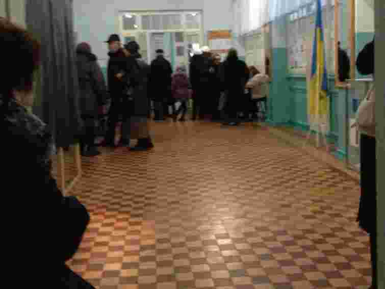 На Донеччині опозиція зафіксувала 12 порушень на двох дільницях