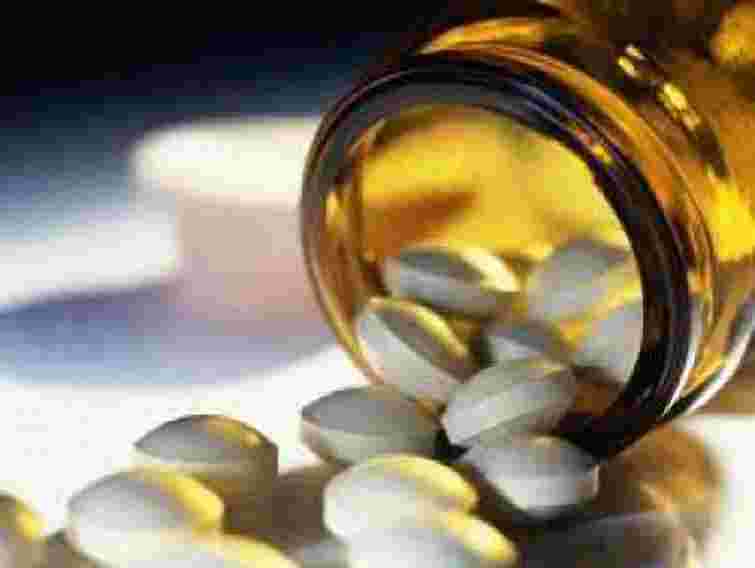 Дітям до 16 років хочуть обмежити продаж ліків