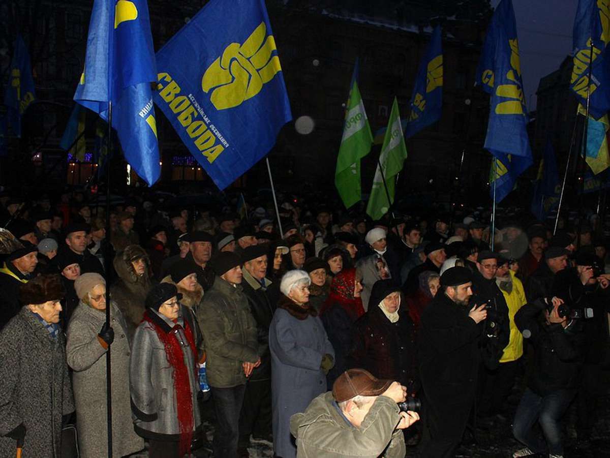Сьогодні Україна не є соборною, - з віча у Львові