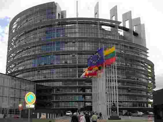 Комітет Європарламенту підтримав спрощення віз для України