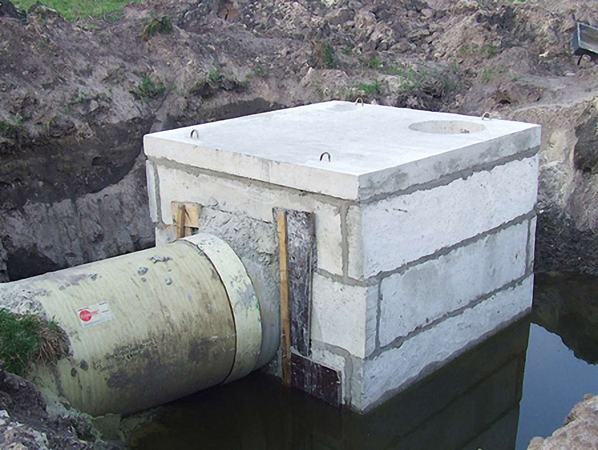 «Львівводоканал» купить спецтехніку для колекторів