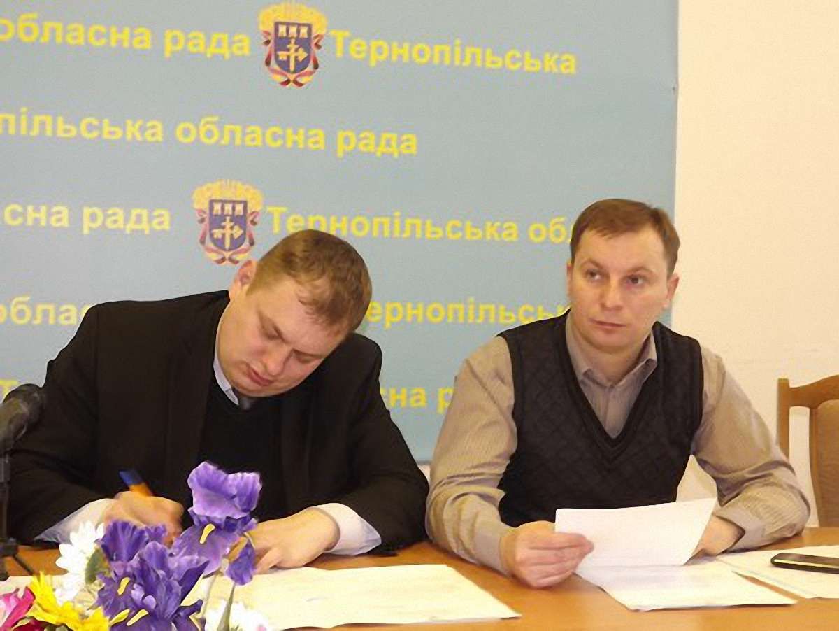 Тернопільські депутати просять Януковича захистити Почаївську лавру від приватизації