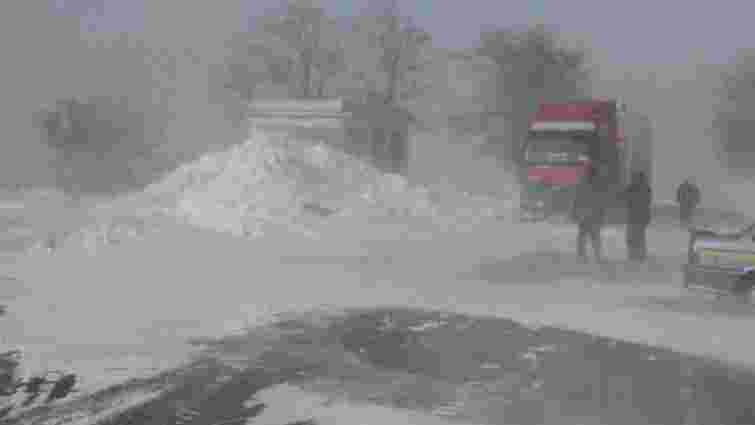 Рух трасою Одеса-Мелітополь-Новоазовськ обмежено через снігопад