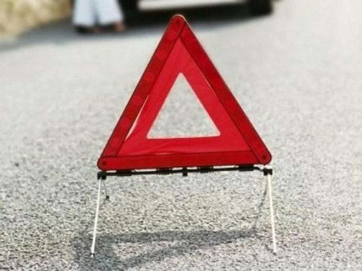 У Львові автобус збив пішохода