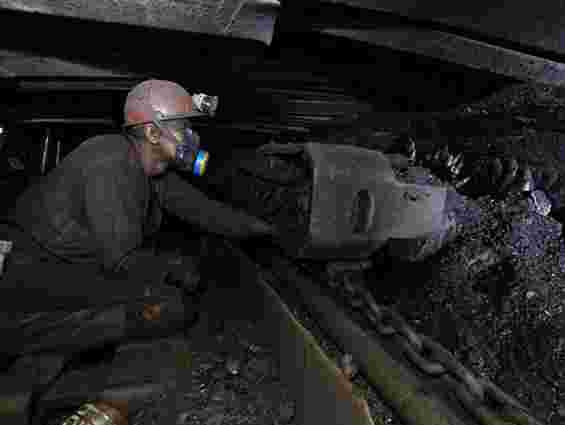 На шахті «Надія» відновили електропостачання: гірників піднімають