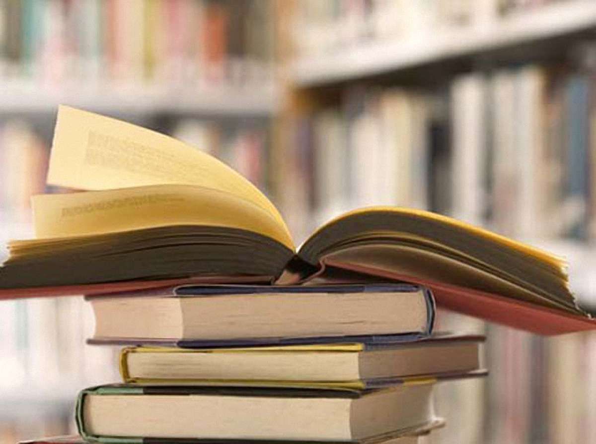 Топ-10 книг, за які українці «проголосували гаманцями»