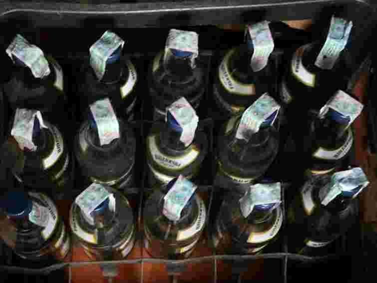 На Львівщині у 2 підпільних цехах виготовляли сурогат