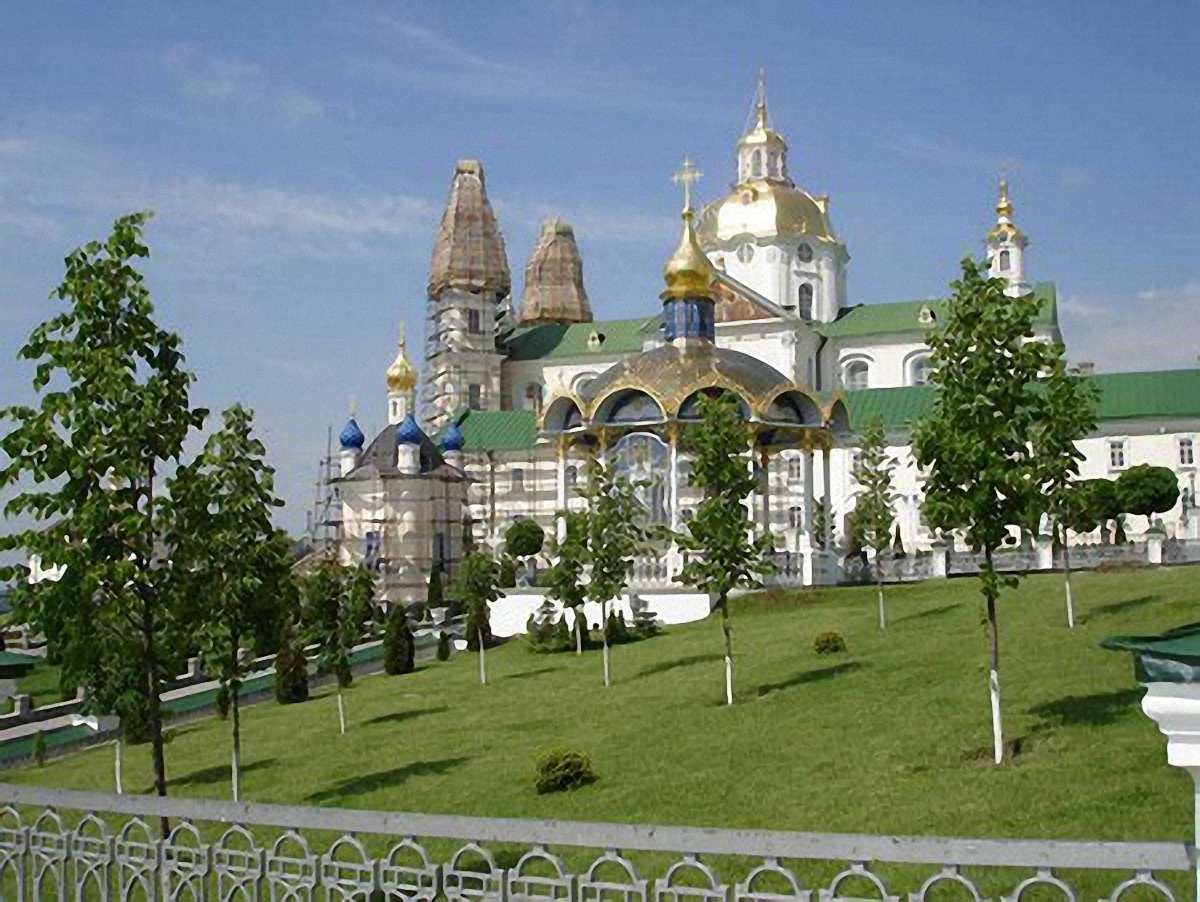 Почаївську лавру хочуть віддати Московському патріархату в липні, - депутат