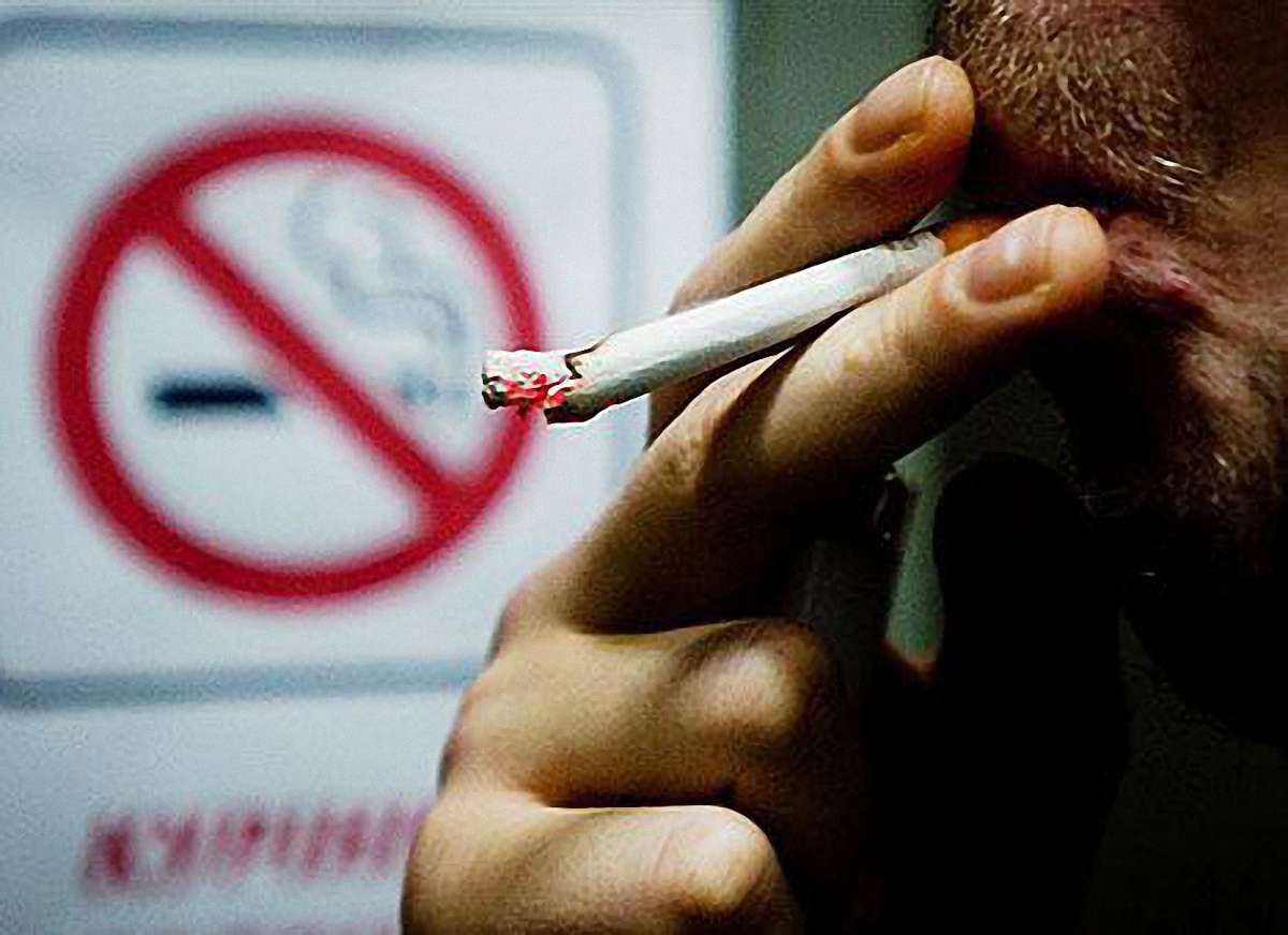 Нардепи спробують повернути куріння у ресторанах
