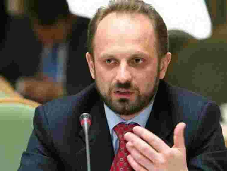 Влада перетворила Україну у санітарний кордон між Росією та Європою, – посол